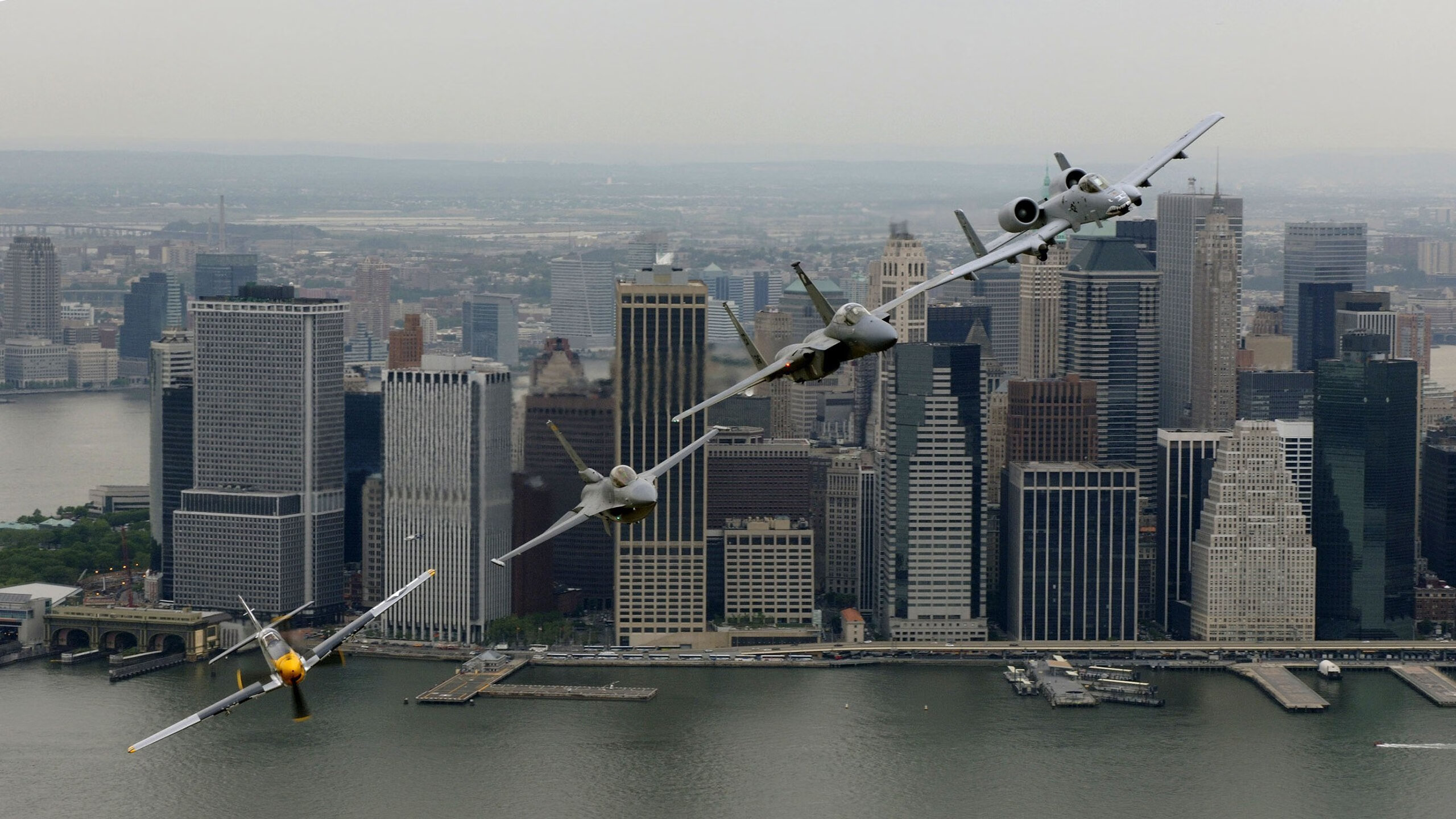 尤文图斯前场压迫制造连续机会,尤文图斯 主场
