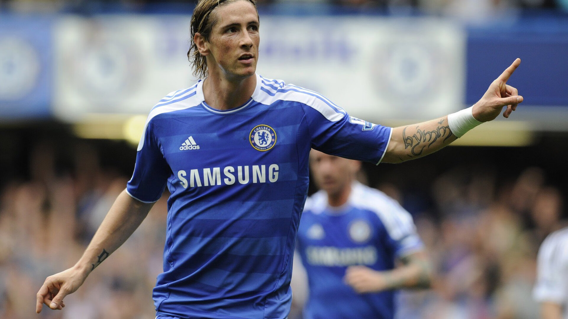 桑普多利亚双中卫联手封堵对手射门